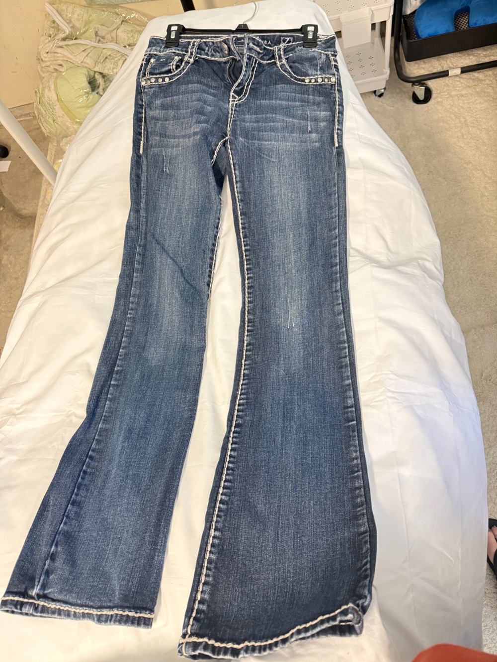 LA Idol Medium Wash Bootcut Jeans - Blue